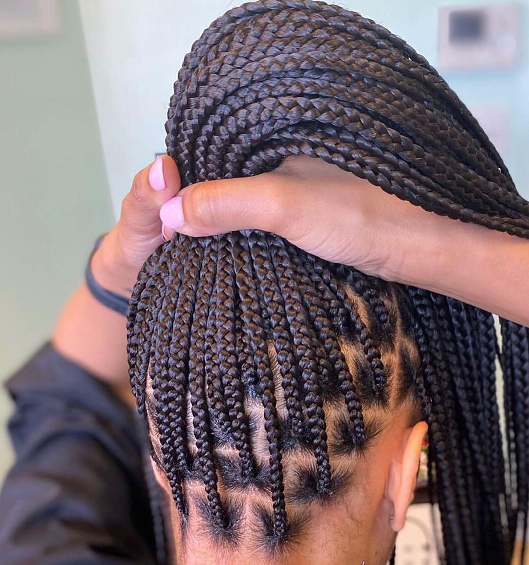 Smedium Knotless Braids